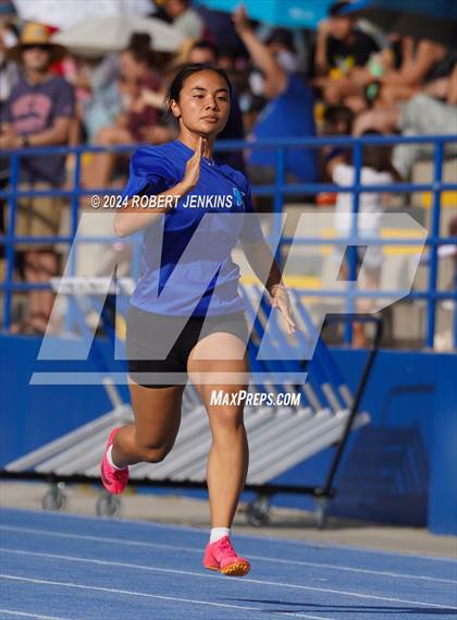 Thumbnail 2 in Kahuku Qualifying Meet #1 photogallery.