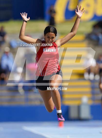 Thumbnail 1 in Kahuku Qualifying Meet #1 photogallery.