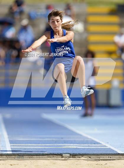 Thumbnail 1 in Kahuku Qualifying Meet #1 photogallery.