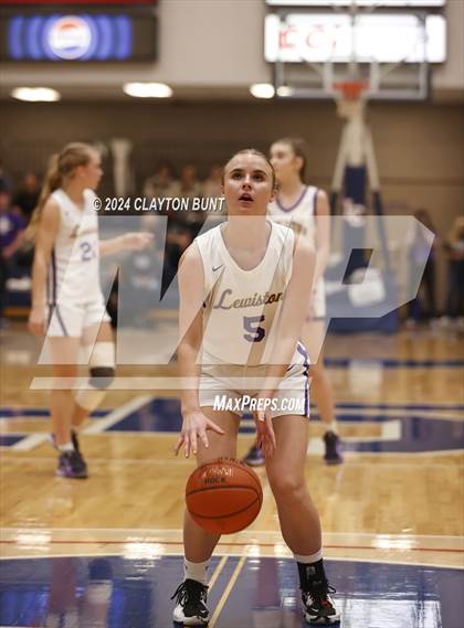 Thumbnail 2 in Clarkston vs. Lewiston photogallery.
