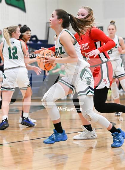 Thumbnail 3 in Regis Jesuit @ ThunderRidge photogallery.