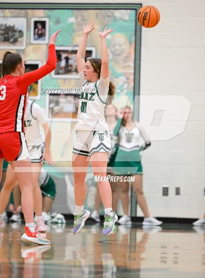 Thumbnail 2 in Regis Jesuit @ ThunderRidge photogallery.
