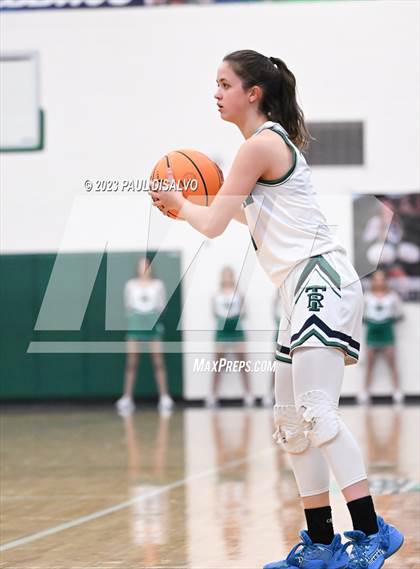 Thumbnail 2 in Regis Jesuit @ ThunderRidge photogallery.