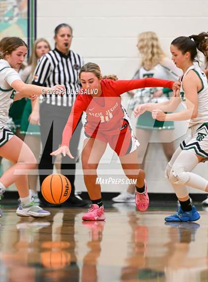 Thumbnail 2 in Regis Jesuit @ ThunderRidge photogallery.