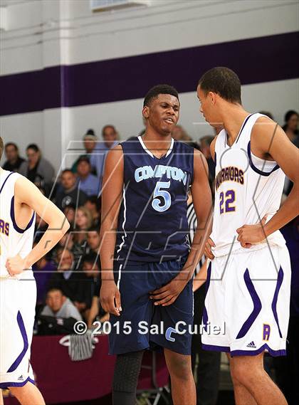 Thumbnail 3 in Righetti vs. Compton photogallery.
