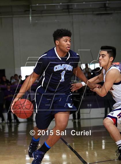 Thumbnail 3 in Righetti vs. Compton photogallery.