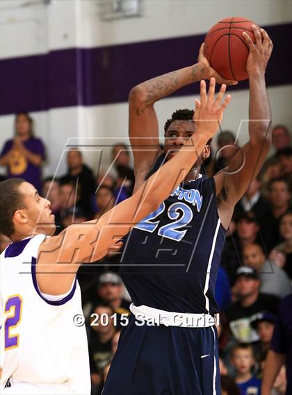 Thumbnail 1 in Righetti vs. Compton photogallery.