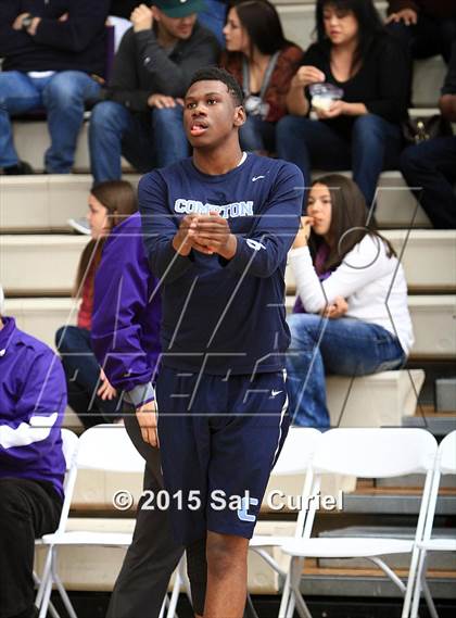 Thumbnail 3 in Righetti vs. Compton photogallery.