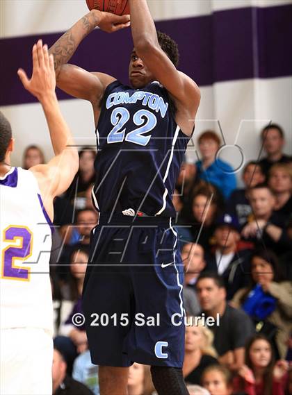 Thumbnail 2 in Righetti vs. Compton photogallery.