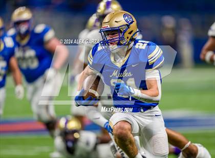 Thumbnail 1 in Alamo Heights vs. Miller (UIL 5A Regional Playoff) photogallery.