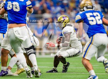 Thumbnail 2 in Alamo Heights vs. Miller (UIL 5A Regional Playoff) photogallery.