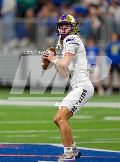 Thumbnail 2 in Alamo Heights vs. Miller (UIL 5A Regional Playoff) photogallery.