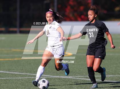 Thumbnail 2 in Archbishop Mitty vs. St. Mary's photogallery.