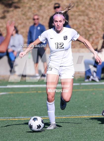Thumbnail 2 in Archbishop Mitty vs. St. Mary's photogallery.