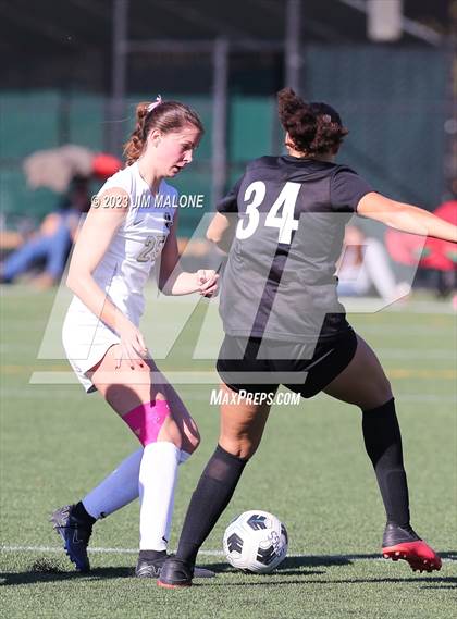 Thumbnail 2 in Archbishop Mitty vs. St. Mary's photogallery.