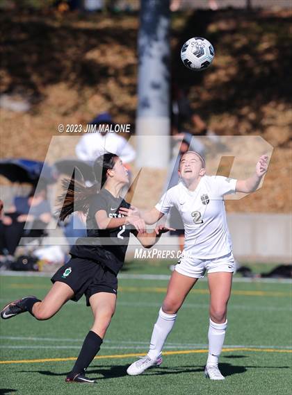 Thumbnail 2 in Archbishop Mitty vs. St. Mary's photogallery.