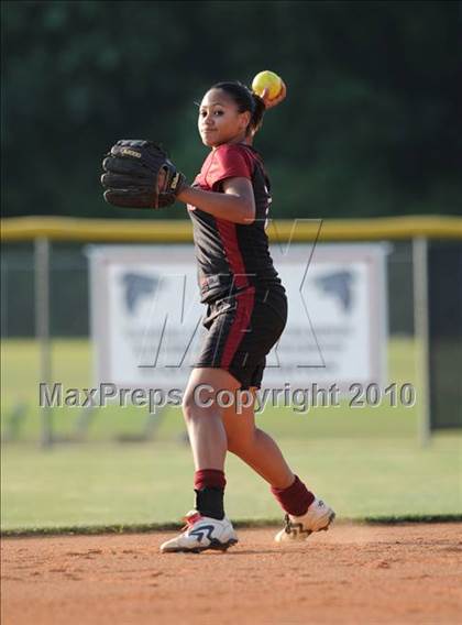 Thumbnail 1 in South Johnston vs South Central (NCHSAA 3A Playoffs) photogallery.