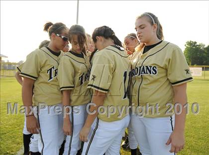 Thumbnail 1 in South Johnston vs South Central (NCHSAA 3A Playoffs) photogallery.