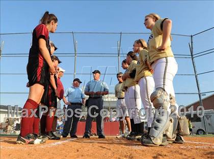Thumbnail 3 in South Johnston vs South Central (NCHSAA 3A Playoffs) photogallery.