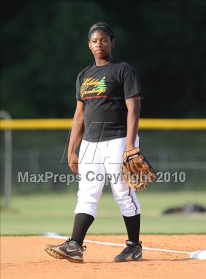 Thumbnail 1 in South Johnston vs South Central (NCHSAA 3A Playoffs) photogallery.