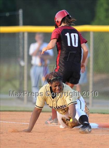 Thumbnail 3 in South Johnston vs South Central (NCHSAA 3A Playoffs) photogallery.