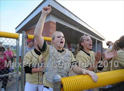 Thumbnail 3 in South Johnston vs South Central (NCHSAA 3A Playoffs) photogallery.
