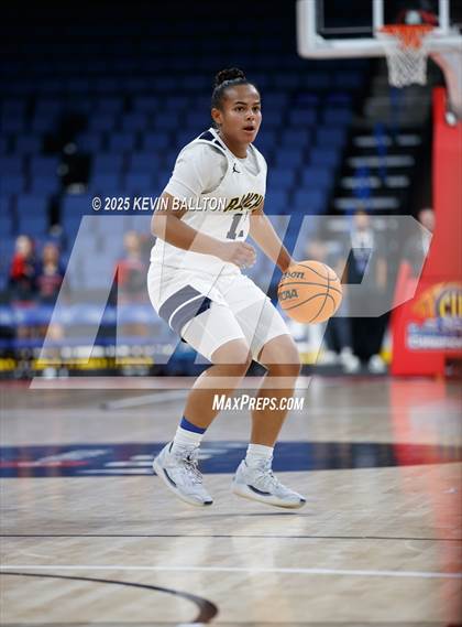 Thumbnail 3 in Brentwood School vs. Rancho Christian ( CIF SS DIVISION 1 FINAL ) photogallery.