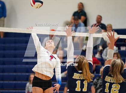Thumbnail 2 in Plainfield @ Tri-West Hendricks photogallery.
