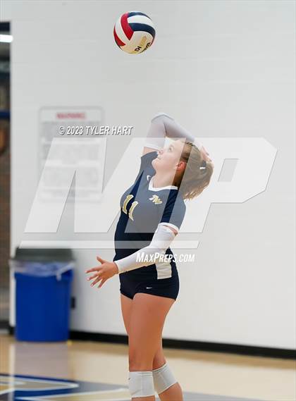 Thumbnail 2 in Plainfield @ Tri-West Hendricks photogallery.