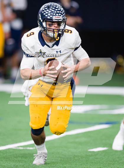 Thumbnail 2 in Independence vs. Highland Park (UIL 5A D1 AREA PLAYOFF at The Star) photogallery.