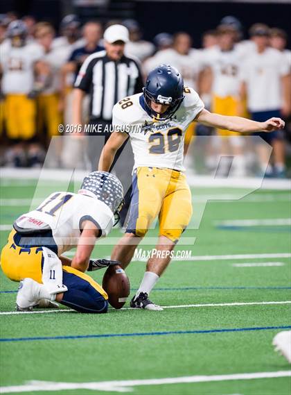 Thumbnail 3 in Independence vs. Highland Park (UIL 5A D1 AREA PLAYOFF at The Star) photogallery.