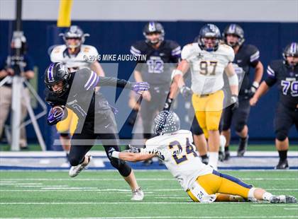 Thumbnail 2 in Independence vs. Highland Park (UIL 5A D1 AREA PLAYOFF at The Star) photogallery.