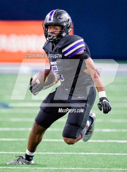 Thumbnail 1 in Independence vs. Highland Park (UIL 5A D1 AREA PLAYOFF at The Star) photogallery.
