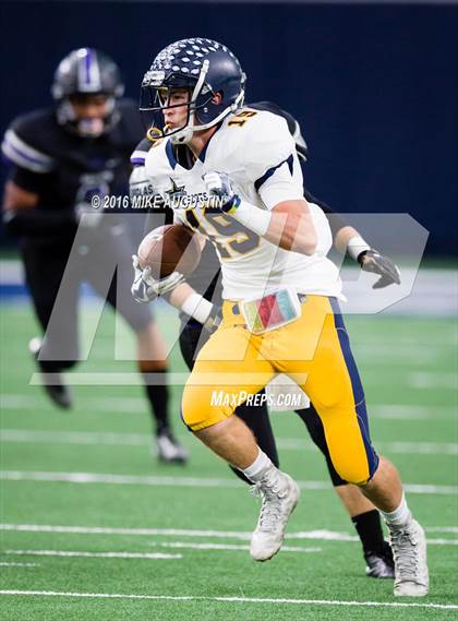 Thumbnail 1 in Independence vs. Highland Park (UIL 5A D1 AREA PLAYOFF at The Star) photogallery.