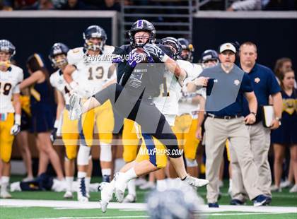 Thumbnail 2 in Independence vs. Highland Park (UIL 5A D1 AREA PLAYOFF at The Star) photogallery.