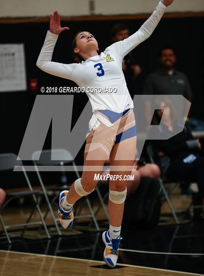 Thumbnail 2 in Amador Valley vs. Exeter (Stockton Classic) photogallery.