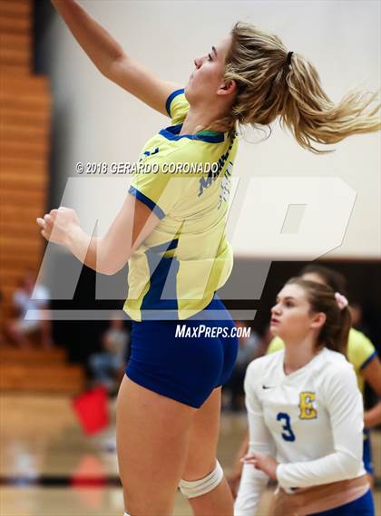 Thumbnail 3 in Amador Valley vs. Exeter (Stockton Classic) photogallery.