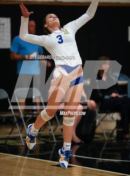 Thumbnail 2 in Amador Valley vs. Exeter (Stockton Classic) photogallery.