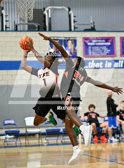 Thumbnail 1 in Countryside vs Skills Center Elite. (Hoopvibe - Preseason) photogallery.