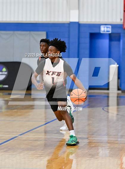 Thumbnail 3 in Countryside vs Skills Center Elite. (Hoopvibe - Preseason) photogallery.