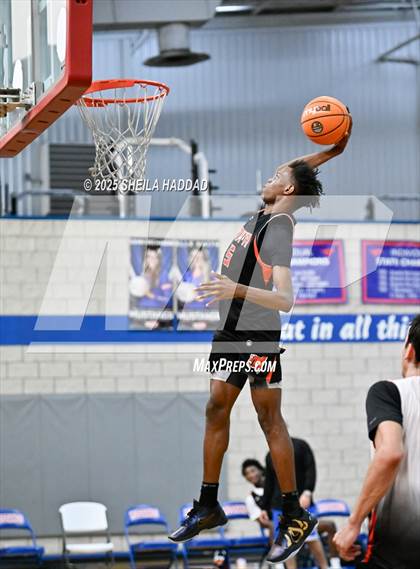 Thumbnail 1 in Countryside vs Skills Center Elite. (Hoopvibe - Preseason) photogallery.