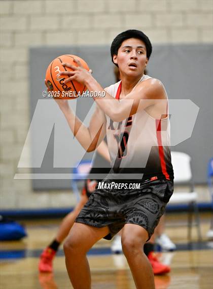 Thumbnail 1 in Countryside vs Skills Center Elite. (Hoopvibe - Preseason) photogallery.