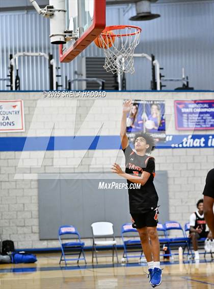 Thumbnail 2 in Countryside vs Skills Center Elite. (Hoopvibe - Preseason) photogallery.