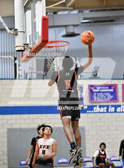 Thumbnail 3 in Countryside vs Skills Center Elite. (Hoopvibe - Preseason) photogallery.