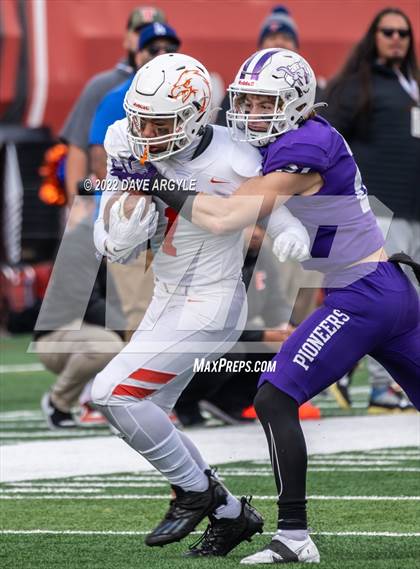 Thumbnail 3 in Lehi vs. Timpview (UHSAA 5A Final) photogallery.