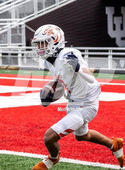 Thumbnail 3 in Lehi vs. Timpview (UHSAA 5A Final) photogallery.