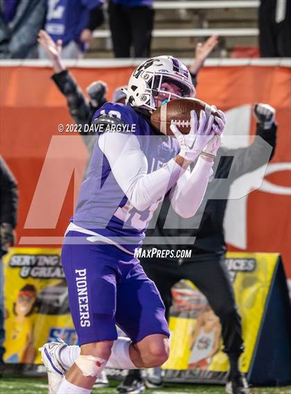 Thumbnail 3 in Lehi vs. Timpview (UHSAA 5A Final) photogallery.