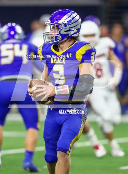 Thumbnail 2 in Pottsboro vs. Brock (UIL 3A D1 Semifinal) photogallery.