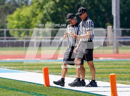Thumbnail 2 in Starr's Mill vs. Blessed Trinity (GHSA A-5A Championship) photogallery.