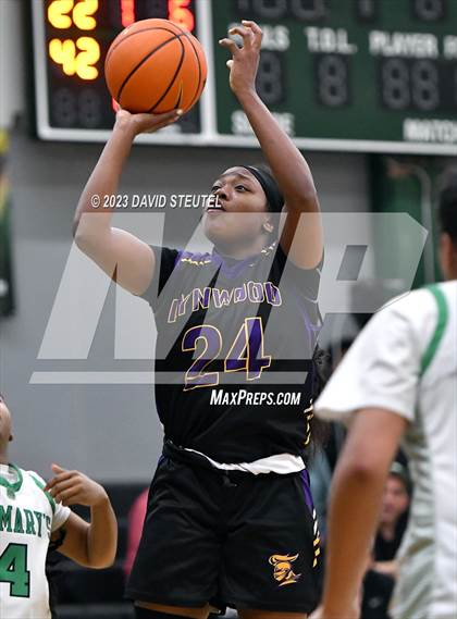 Thumbnail 3 in Lynwood vs. St. Mary's (St. Mary's Stockton MLK Showcase) photogallery.